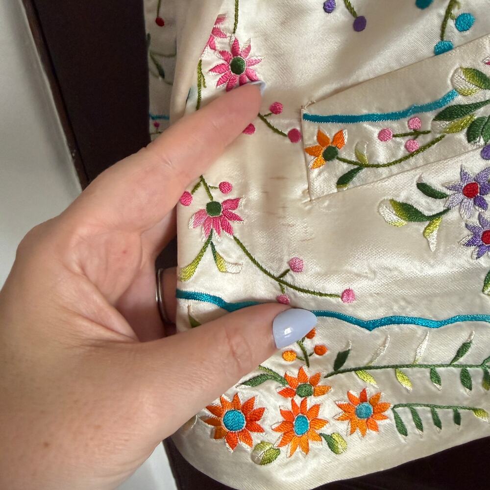 1960s Vintage Silk Hand Embroidered Plum Blossom Birds Chinese Jacket | 36/Small - Picture 8 of 9